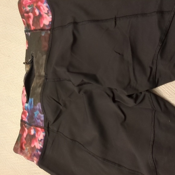 Women's Black Lululemon For Your Life Cropped Athletic Running Leggings Sz 10 - Picture 7 of 9